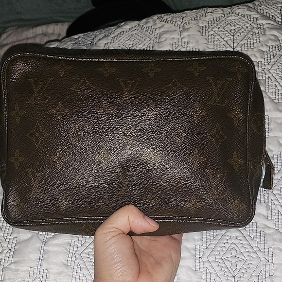 Louis Vuitton Monogram Toiletry Bag Authentic Preowned Vintage - Picture 7 of 15